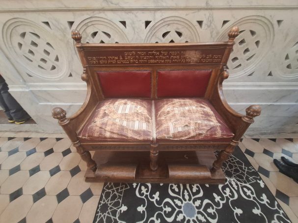 Beschneidungsbank in der Synagoge